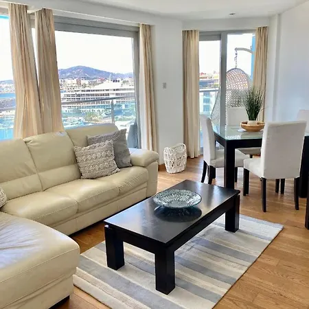 Ocean Village Lovely 2 Bedroom Apartment